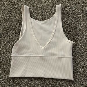 Lululemon cropped tank size 4